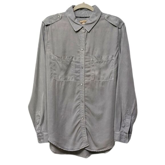 Anthropologie HOLDING HORSES Snap Button Military Tencel Top M - Picture 1 of 6